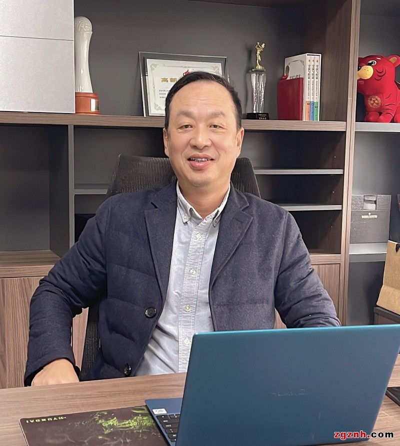 張博 深圳市智能化學(xué)會(huì)副會(huì)長  