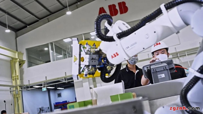 干凈利落！ABB協(xié)作機(jī)器人成為高速堅果包裝線的幕后推手