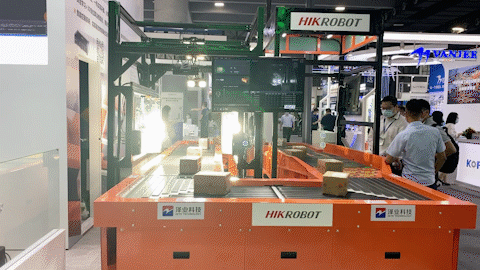 LET 2022 | ?？禉C(jī)器人多維度展現(xiàn)智慧物流硬實(shí)力！