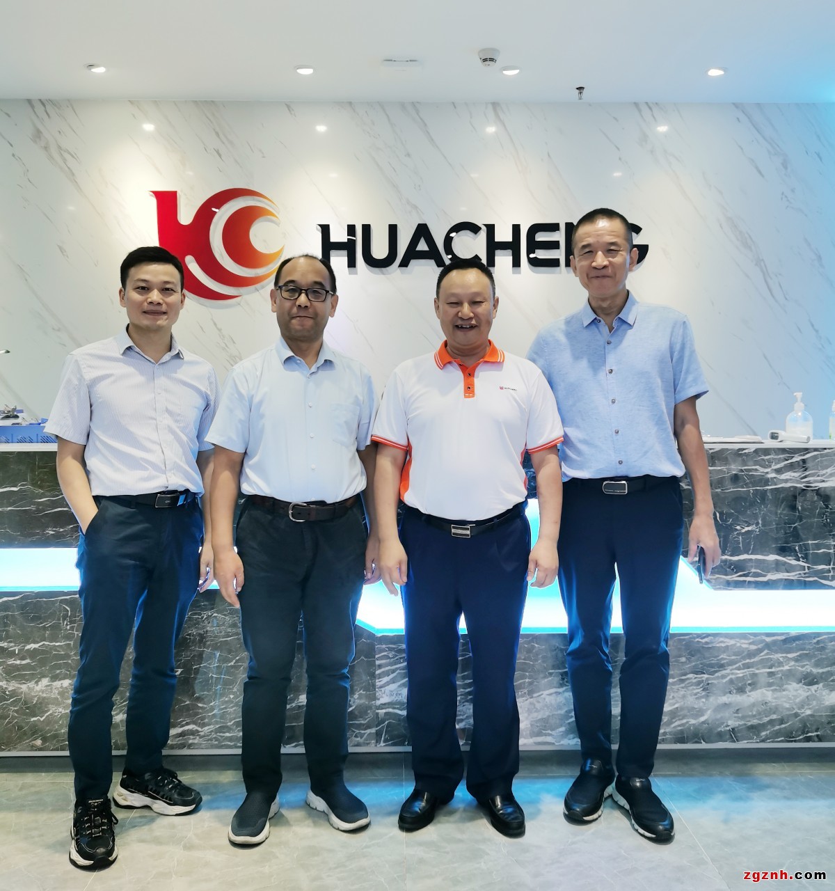 智能化學(xué)會(huì)李宇會(huì)長(zhǎng)一行走進(jìn)華成工控