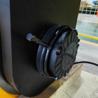 牽引式AGV立式舵輪 智能倉儲業(yè)，食品醫(yī)藥業(yè)，通訊器材業(yè)解決方案