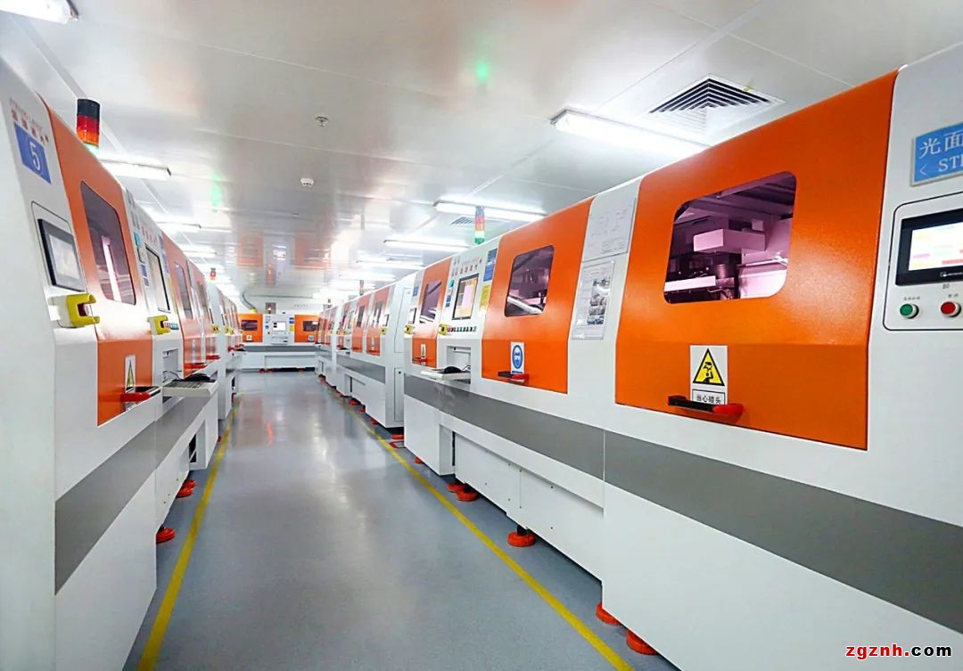 順絡(luò)電子先進的自動化生產(chǎn)線一角3